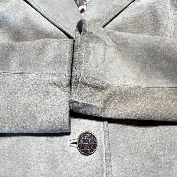 NEW LOOK Edgy Elegance: Quiet Luxury Tan Suede Blazer Flattering & Sophisticated - Picture 8 of 16